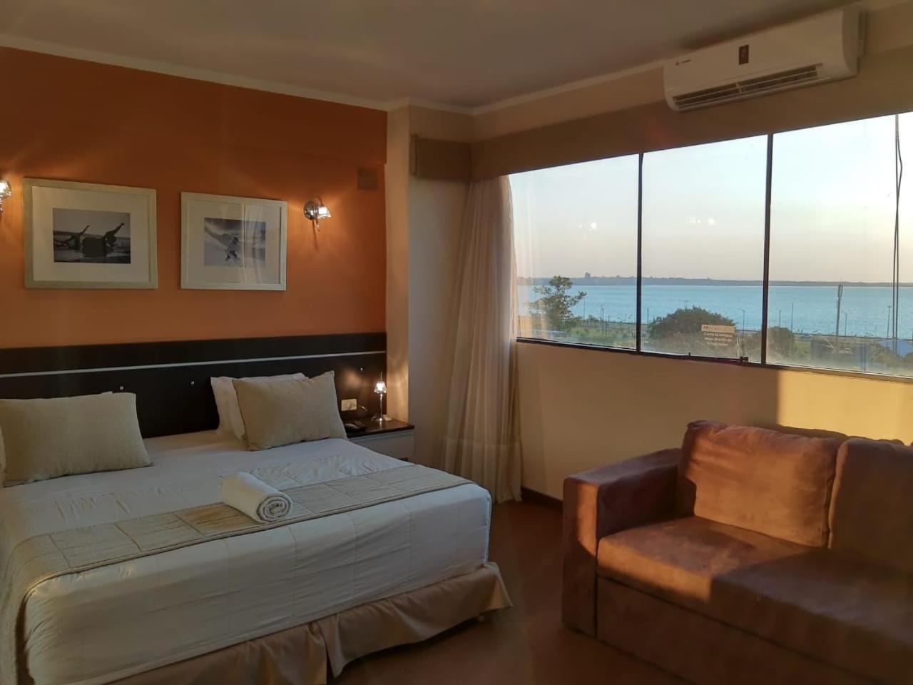Leclub Resort Hotel Encarnación Pokoj fotografie